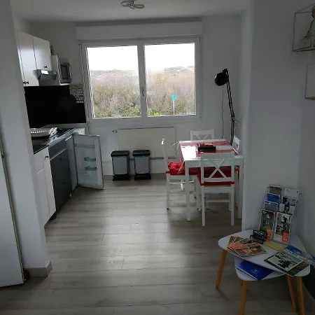 La Detente 2 Etoiles Apartment *